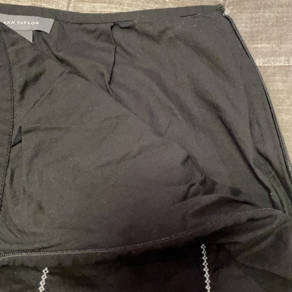 Ann TAYLOR Embroidered Skirt - Picture 3 of 6